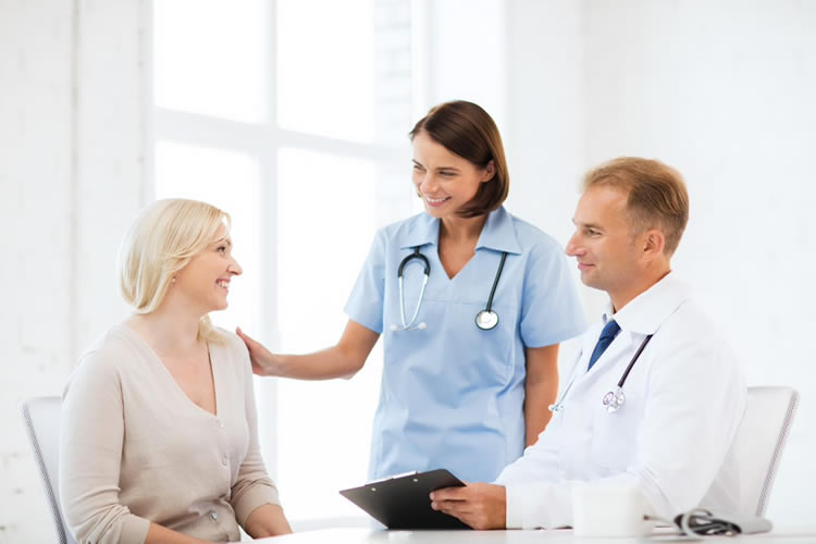 Oferta laboral como dermatólogo Oferta laboral como dermatólogo