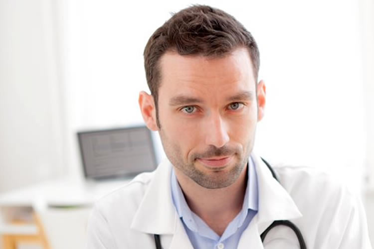 Trabajo de médico especialista en digestología Trabajo de médico especialista en digestología