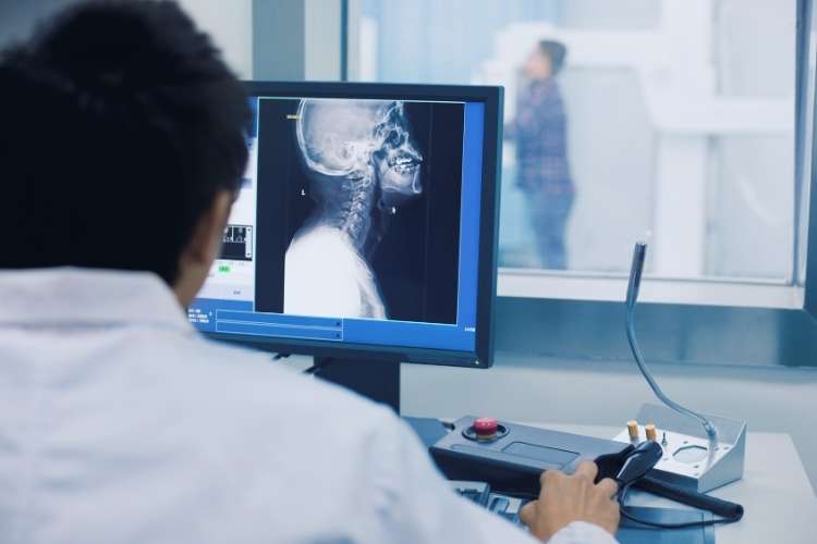 Empleo para médico radiólogo