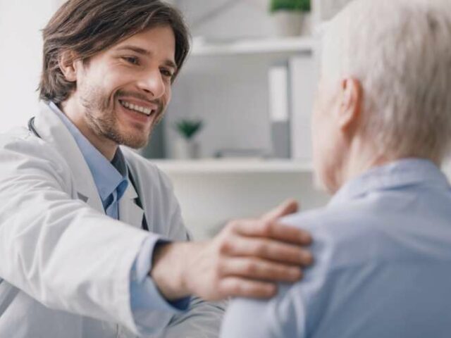 Empleo para auxiliar de enfermería como gerocultor