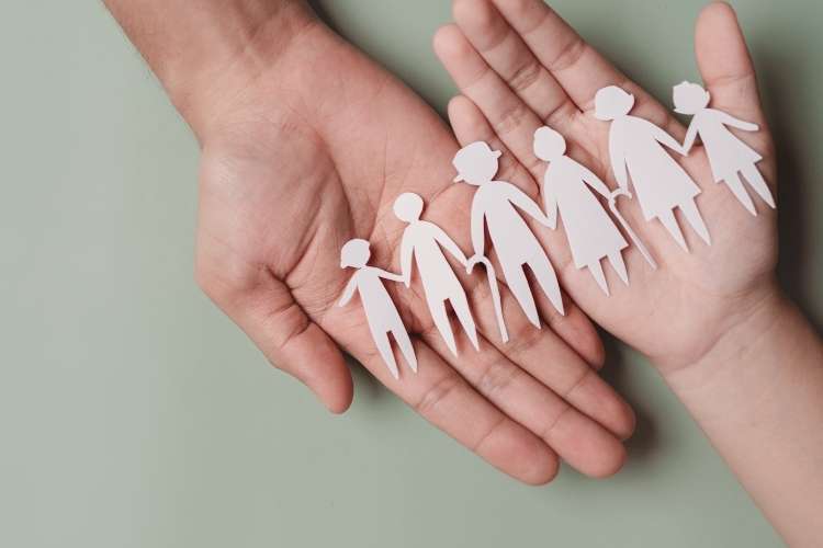 Trabajo para educador social acogimineto familiar extenso