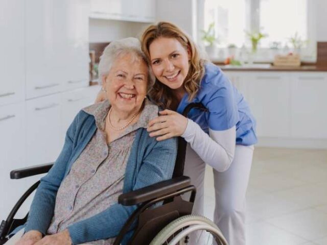 Trabajo como cuidador de anciano